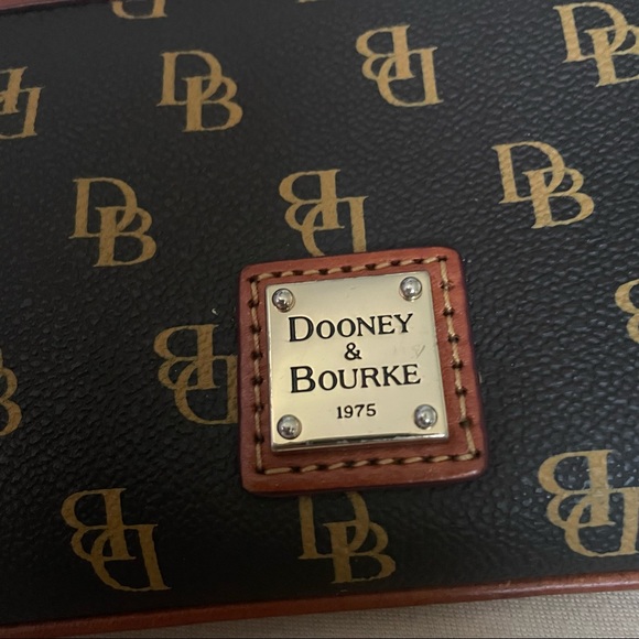 Dooney & Bourke Wristlet - Picture 2 of 7